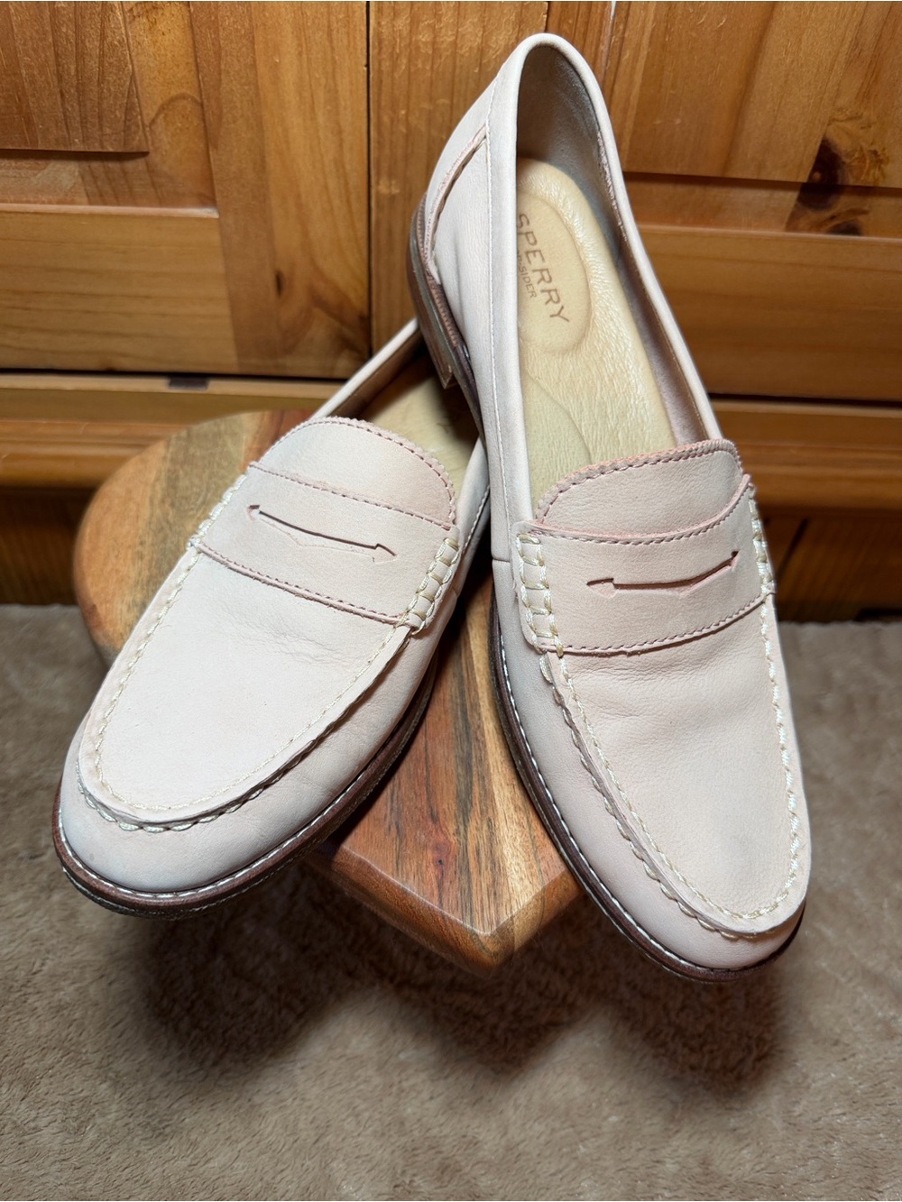 Sperry Suede Women’s Light Pink Penny Loafers